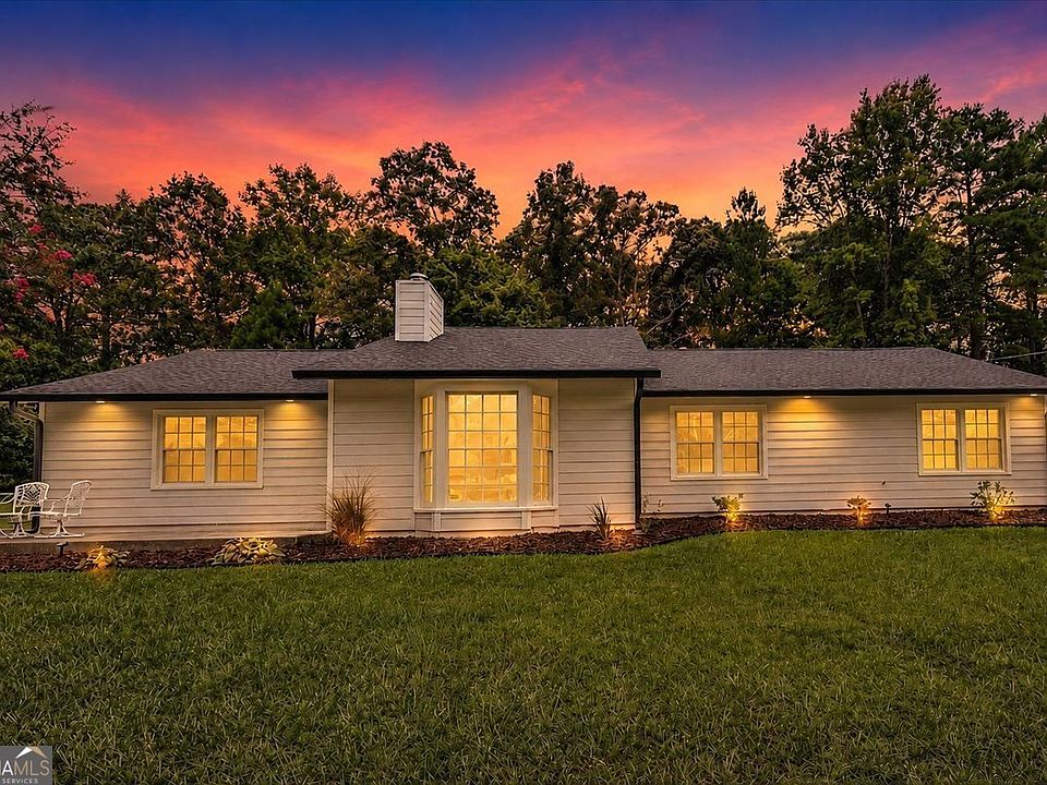 1st image of 120 Creekwood Ln