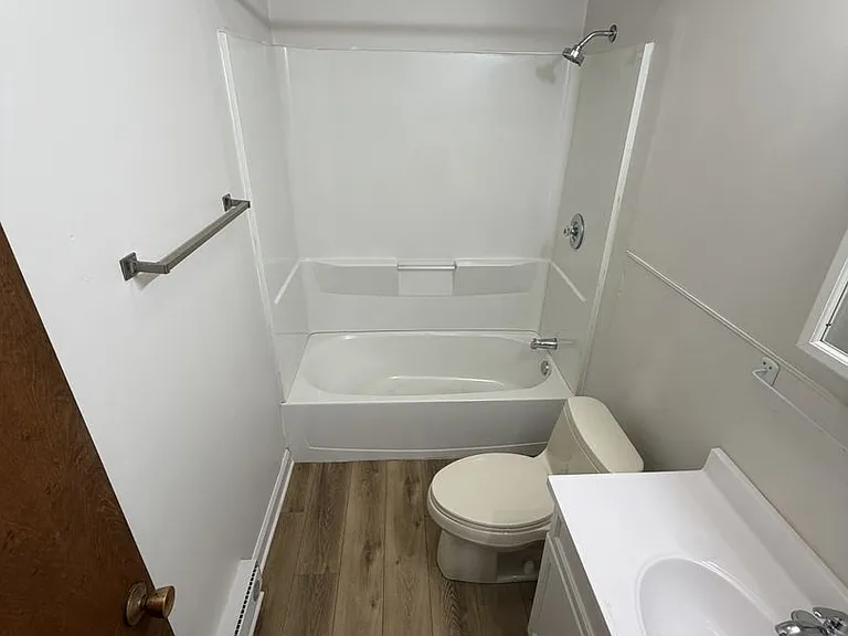 207 Martin Ct — Photo 13