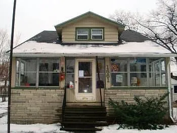 1661 W Saratoga Ave photo 1