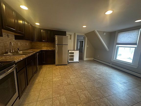 4th image of 398 Bridgton Rd #2