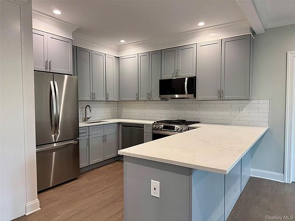4th image of 40 N Main St APT 1