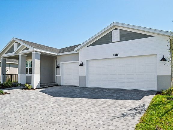 2nd image of 5685 Hampton Park Cir