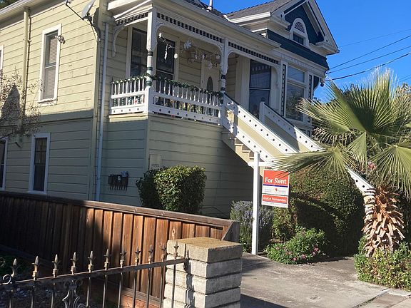 2nd image of 203 N Autumn St