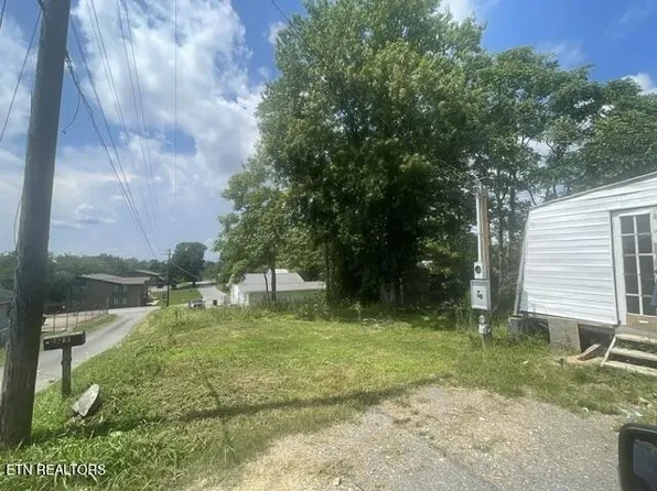 1403 2nd St NE, Cleveland, TN 37311