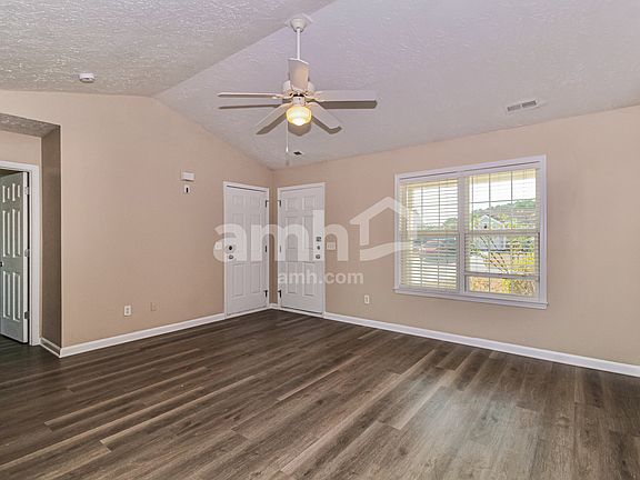 3rd image of 9488 NE Huckabee Ct