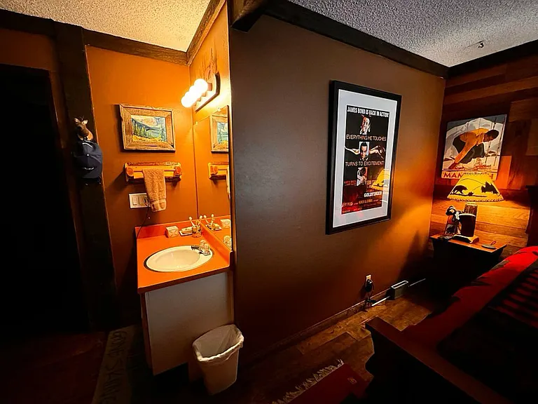 362 Old Mammoth Rd #33 — Photo 3