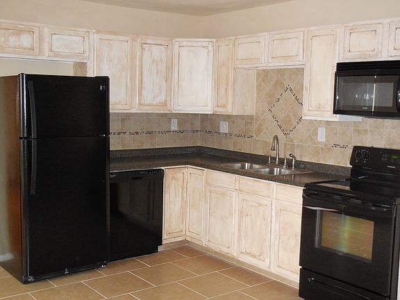 Kitchen  appliances stay