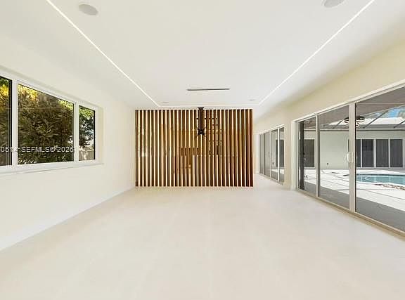 4th image of 4731 Pierce St