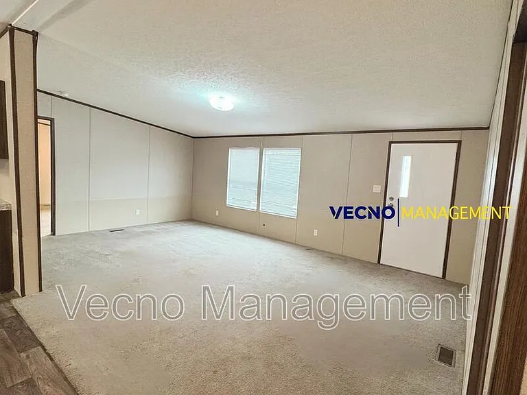 842 Corinne Dr #21 — Photo 2