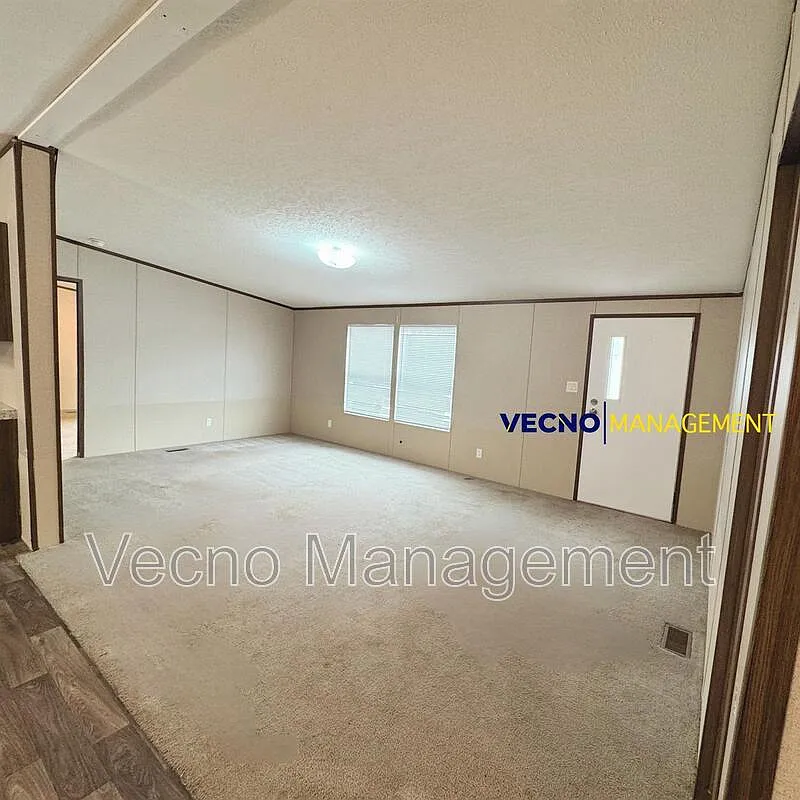 Building Photo - 842 Corinne Dr #21