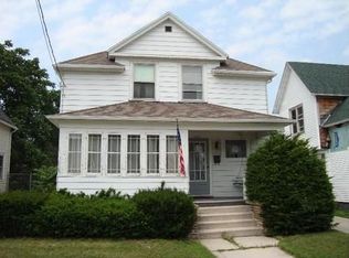 1216 S 13th St, Manitowoc, WI 54220