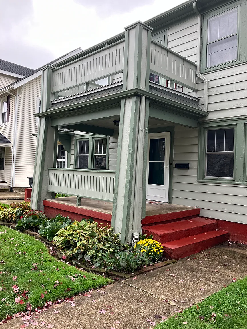 1038 Emma Ave photo 1