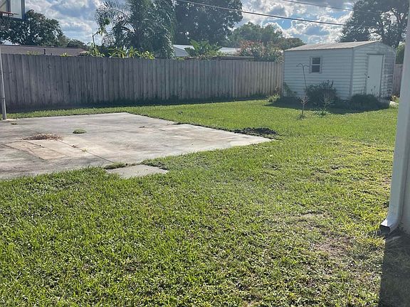 3rd image of 2833 Winstead Dr