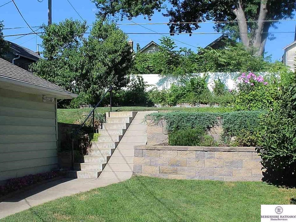 2nd image of 6928 Florence Blvd
