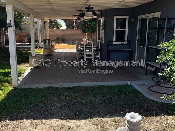 3rd image of 1109 N Sandalwood Ave