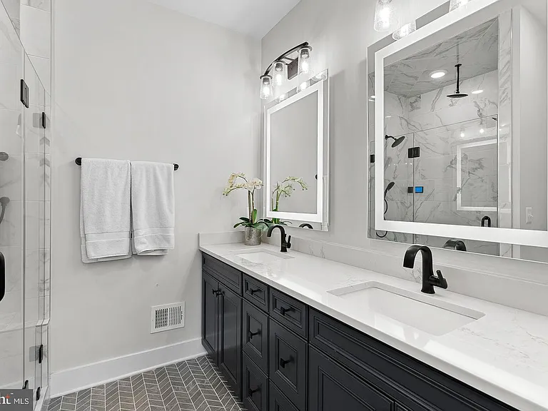 4422 Fair Lakes Ct — Photo 33