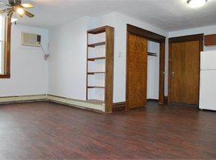 258 Broadway St #3, Springville, IA 52336