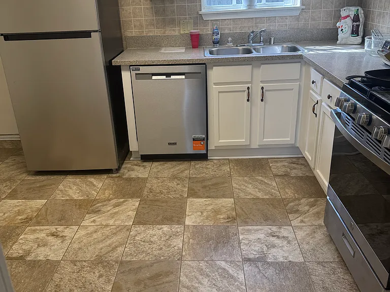 1807 Highland St — Photo 3