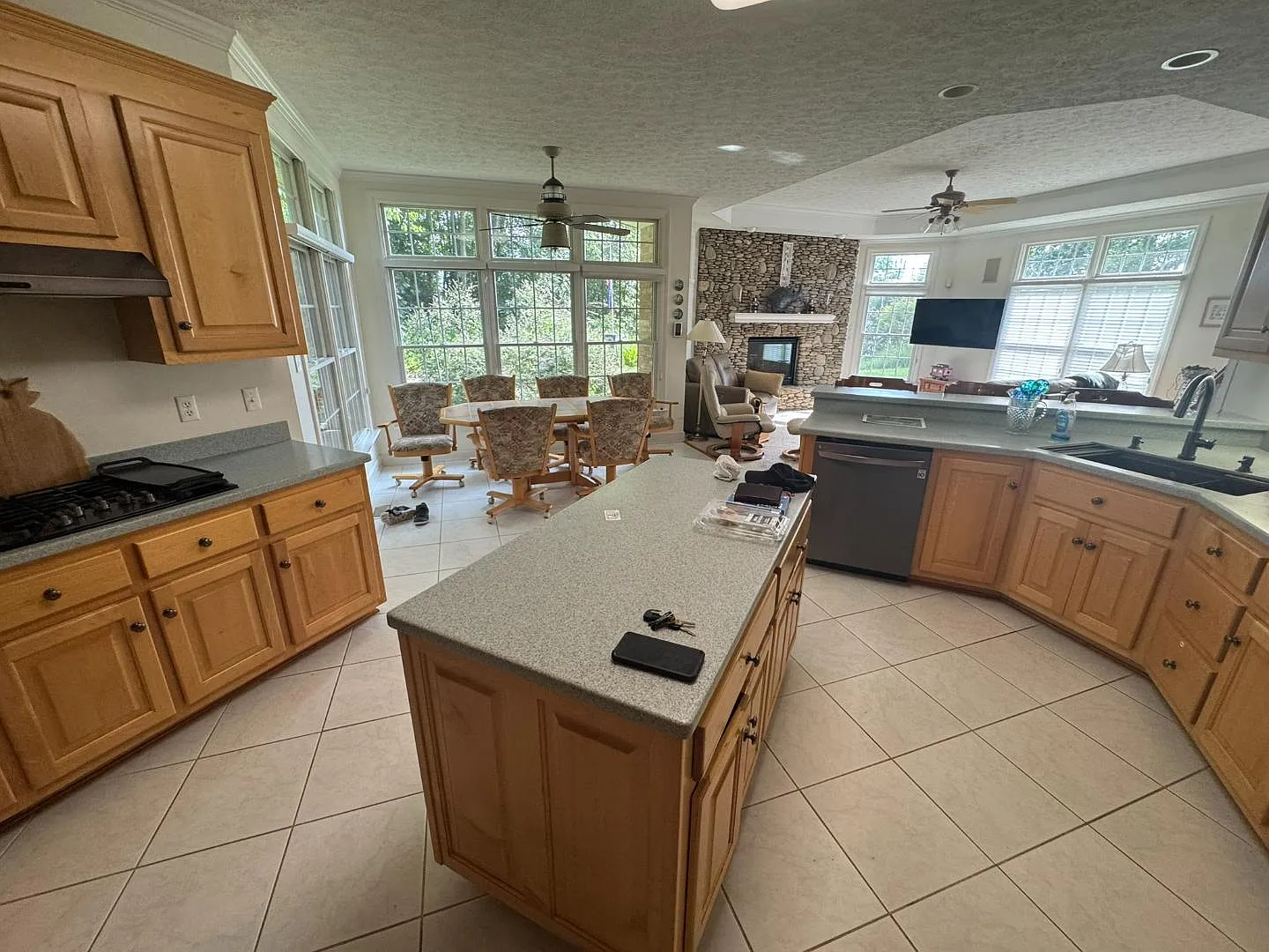 12106 Sloan Drive — Photo 4