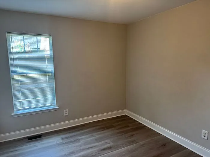 417 Pleasant Ave — Photo 4