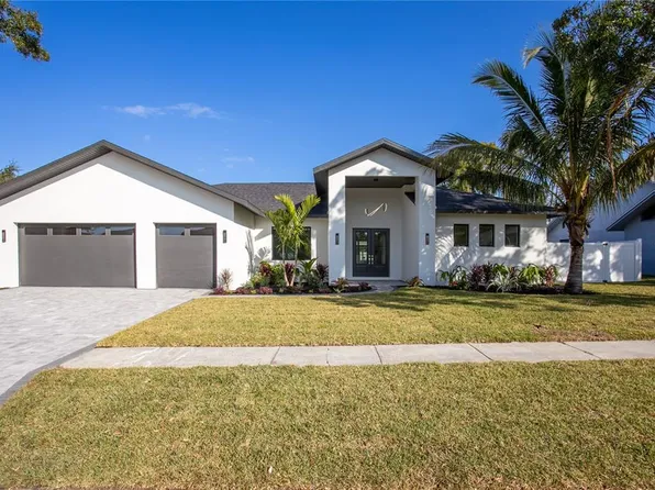 14447 Mark Dr, Largo, FL 33774