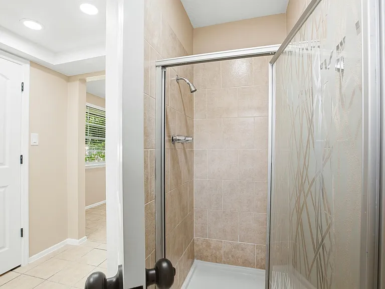 10506 Stockman Ln — Photo 17