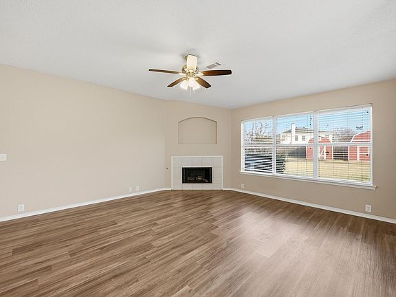3rd image of 2305 Eagle Mountain Dr