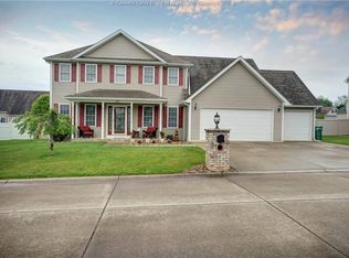 300 Prado Dr, Hurricane, WV 25526