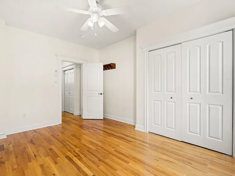 349 7th St #3R — Photo 16
