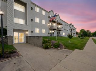 101 Albion Ave APT 202, Fairmont, MN 56031