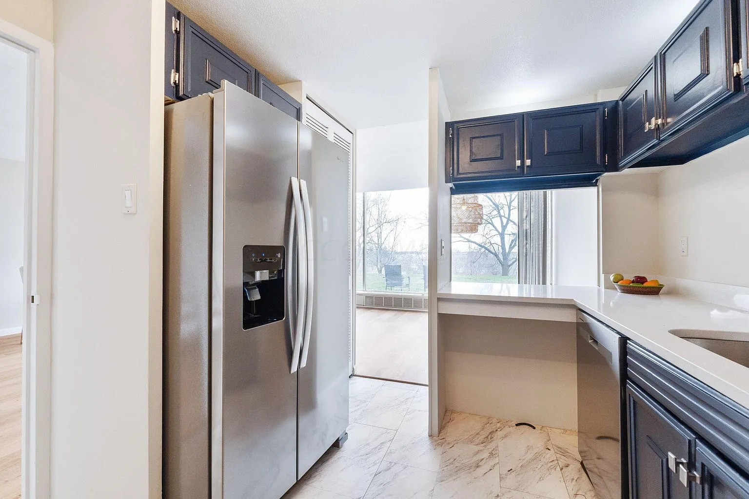2 bed, 1.5 bath, 1200 sqft, $2,500 — Photo 2