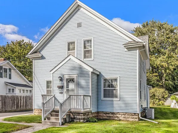 705 Baird St, Holly, MI 48442