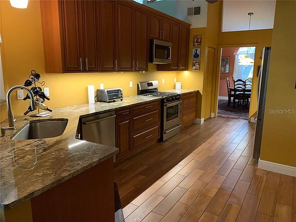 2nd image of 722 Forestview Dr
