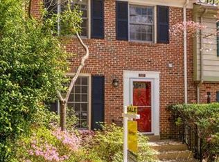 1525 Chatham Colony Ct, Reston, VA 20190
