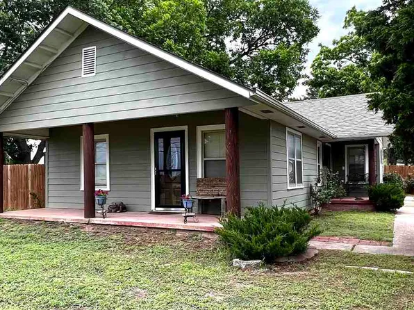 4469 Lake Rd, Ponca City, OK 74604