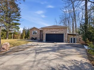 8 Beaverdale Cres, Georgina, ON L0E 1N0