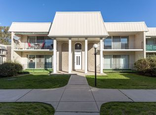 4106 W 99th St, Oak Lawn, IL 60453