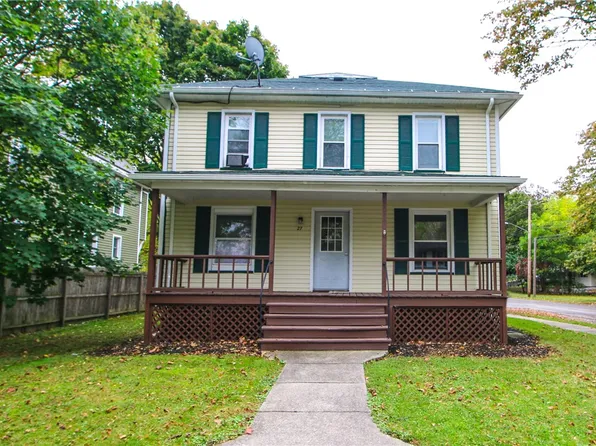 27 Benedict St, Perry, NY 14530