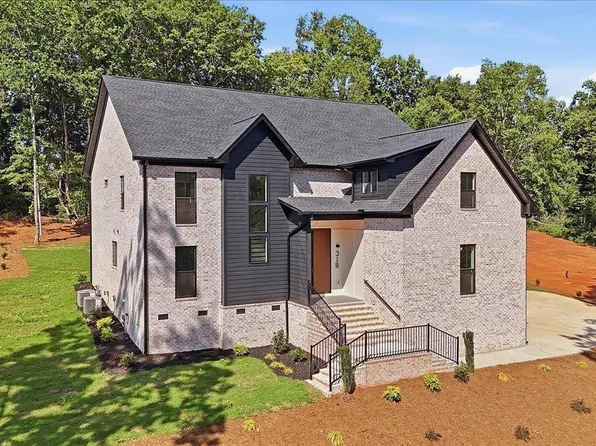 318 Bouldercrest Ct, Spartanburg, SC 29301