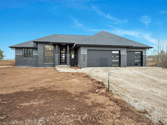 2nd image of 3785 Beachmont Rd