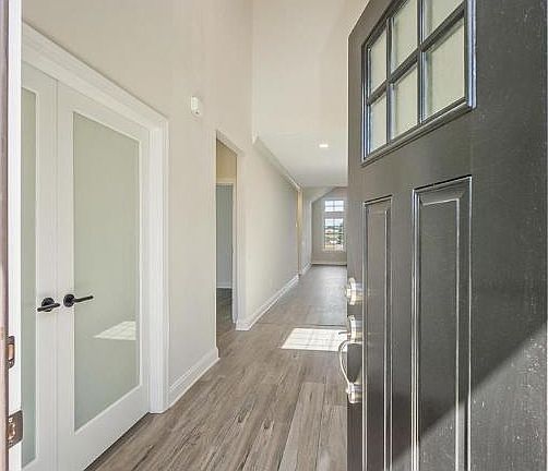 4th image of 3951 Victors Way