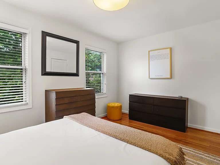 315 13th St SE — Photo 23