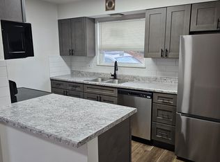 13 Nottingham Rd, Belleville, IL 62223