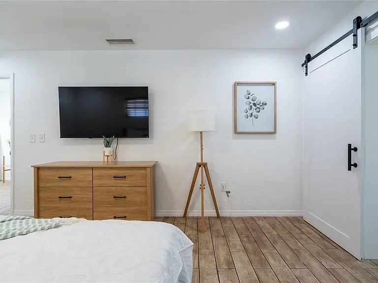 7354 Biltmore Dr — Photo 34