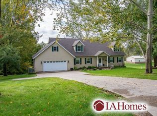 900 Vista Rd, Ely, IA 52227