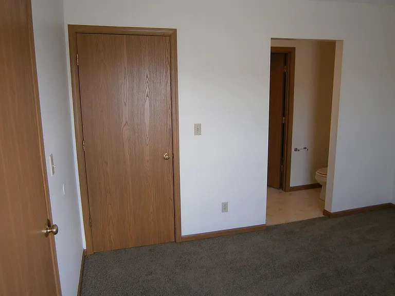 1041-1043 Jill Ct #1045 — Photo 18