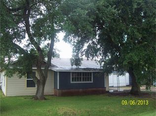 223 Dwire Dr, La Porte, TX 77571