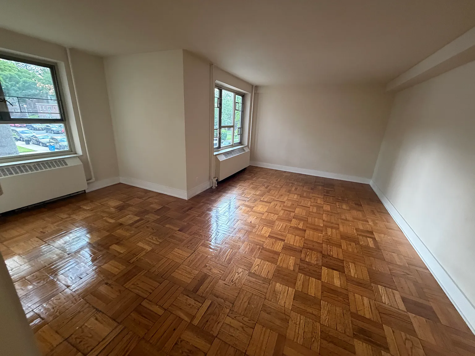 186th Ln, Fresh Meadows — Photo 4