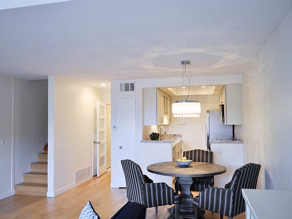 4th image of 1050 Vista Del Pueblo APT 14