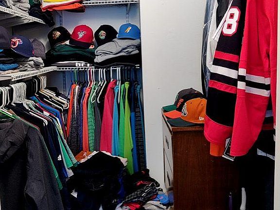 5th image of 3727 N Pine Grove Ave APT 206